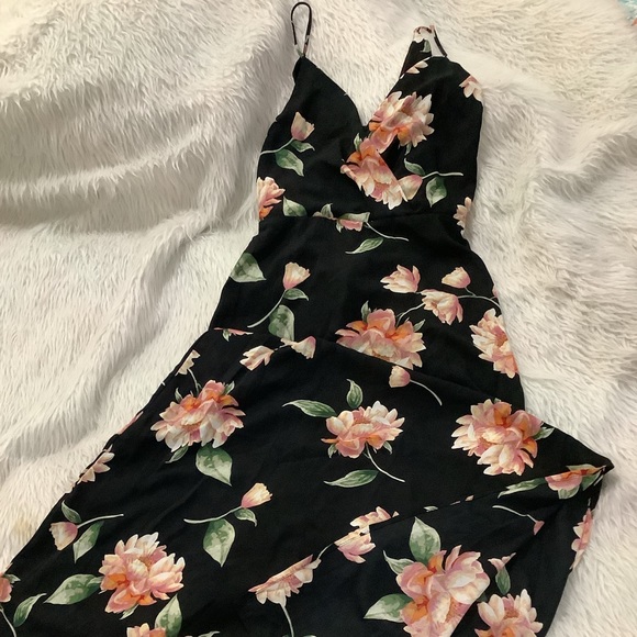 Lush Dresses & Skirts - Lush black floral maxi summer dress size small